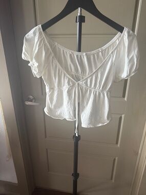 Women’s White Peasant Tie-Front Top